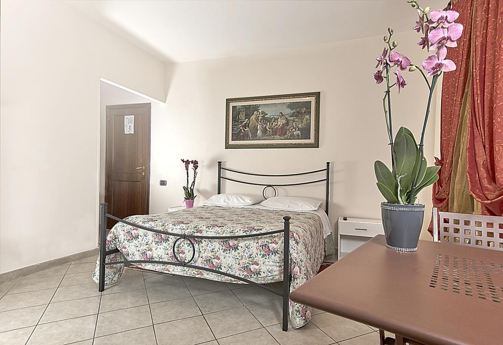 Il Melograno Hotel Фолиньо Екстериор снимка