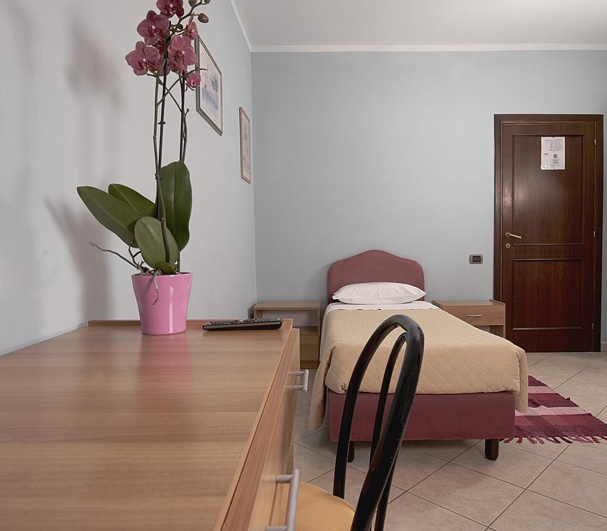 Il Melograno Hotel Фолиньо Екстериор снимка